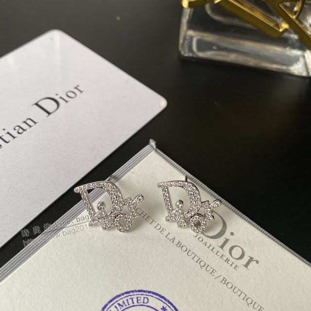 Dior飾品 迪奧經典熱銷款字母簡約耳釘耳環  zgd1313